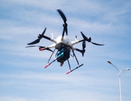 Máy bay không người lái điều khiển từ xa Bán kính điều khiển từ xa có khả năng chống gió UAV dài 150 km