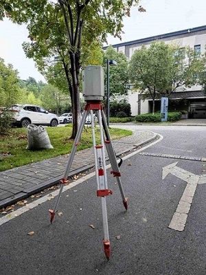 Máy quét tia laze 3D trên mặt đất 650m Thiết bị quét tia laze 3D IP64 HS650i cho các tòa nhà